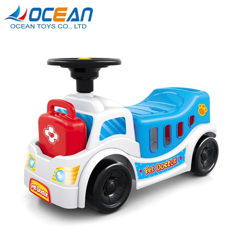 Ambulance pet doctor set plastic toddler toy kids ride on car 2018