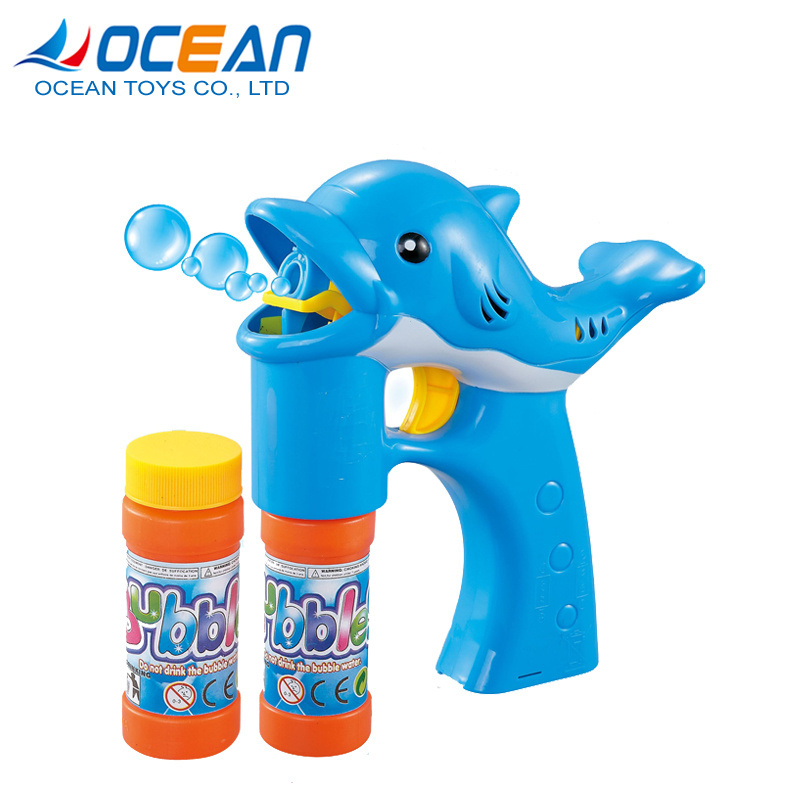 Outdoor bubble gun 2 bottle bubble water set lovely dolphin bubble machine for kids