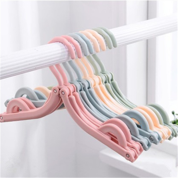 Lightweight Non-slip Coat Hanger Portable Clothes Hangers Folding Travel Hangers for Home Tour