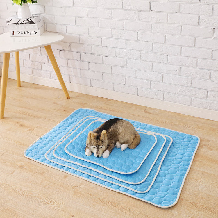 Dog Pad Summer Cooling Mat Cat Dog Beds Blue Pink Coffee Pet Ice Cool Cold Silk Cushion Puppy Sleeping Blanket Pet Accessories