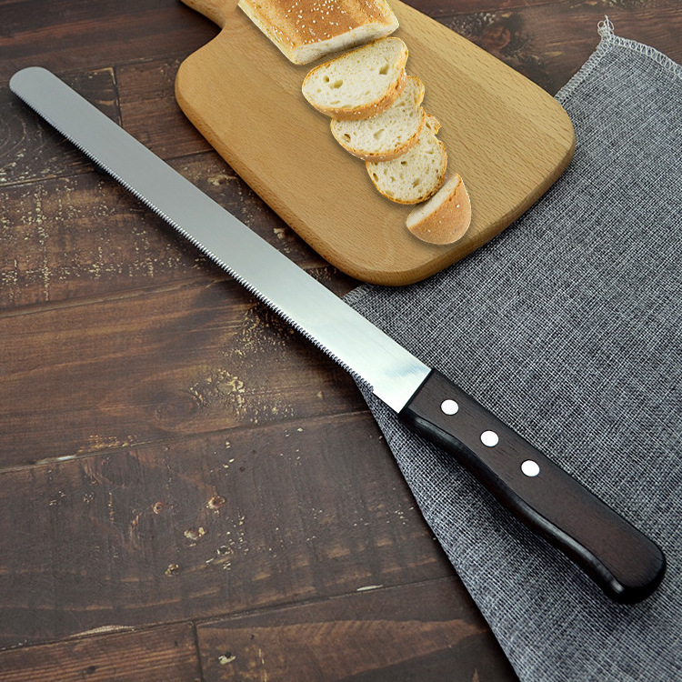 Wholesale Kitchen Gadgets 10 Inch Long Wood Handle Stainless Steel Serrated Blade Toast Ham Cake Bread Cutter Cake Knife Scraper