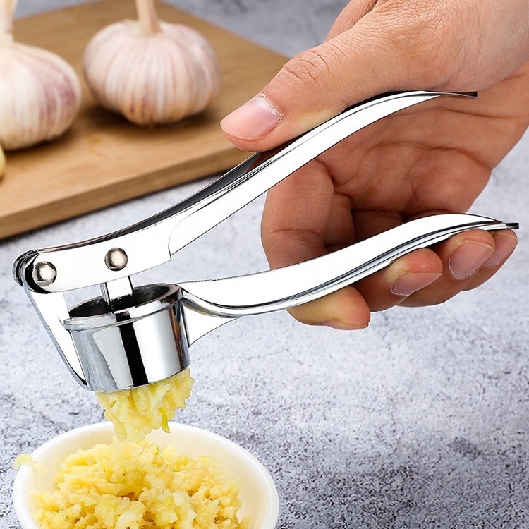 High Quality Factory Hot Sale Silver Zinc Alloy Crusher Specialized Garlic Peeler Squeezer Garlic Press Tools