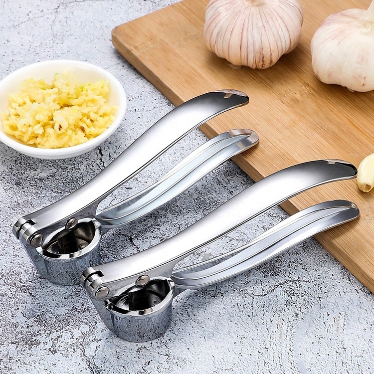 High Quality Factory Hot Sale Silver Zinc Alloy Crusher Specialized Garlic Peeler Squeezer Garlic Press Tools