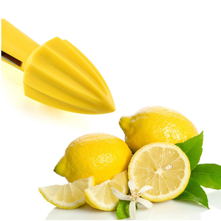 China Suppliers Best Selling Kitchen Accessories Lemon Juicer Fruit Knife Multi Function Gadgets Three-in-One Lemon Squeezer