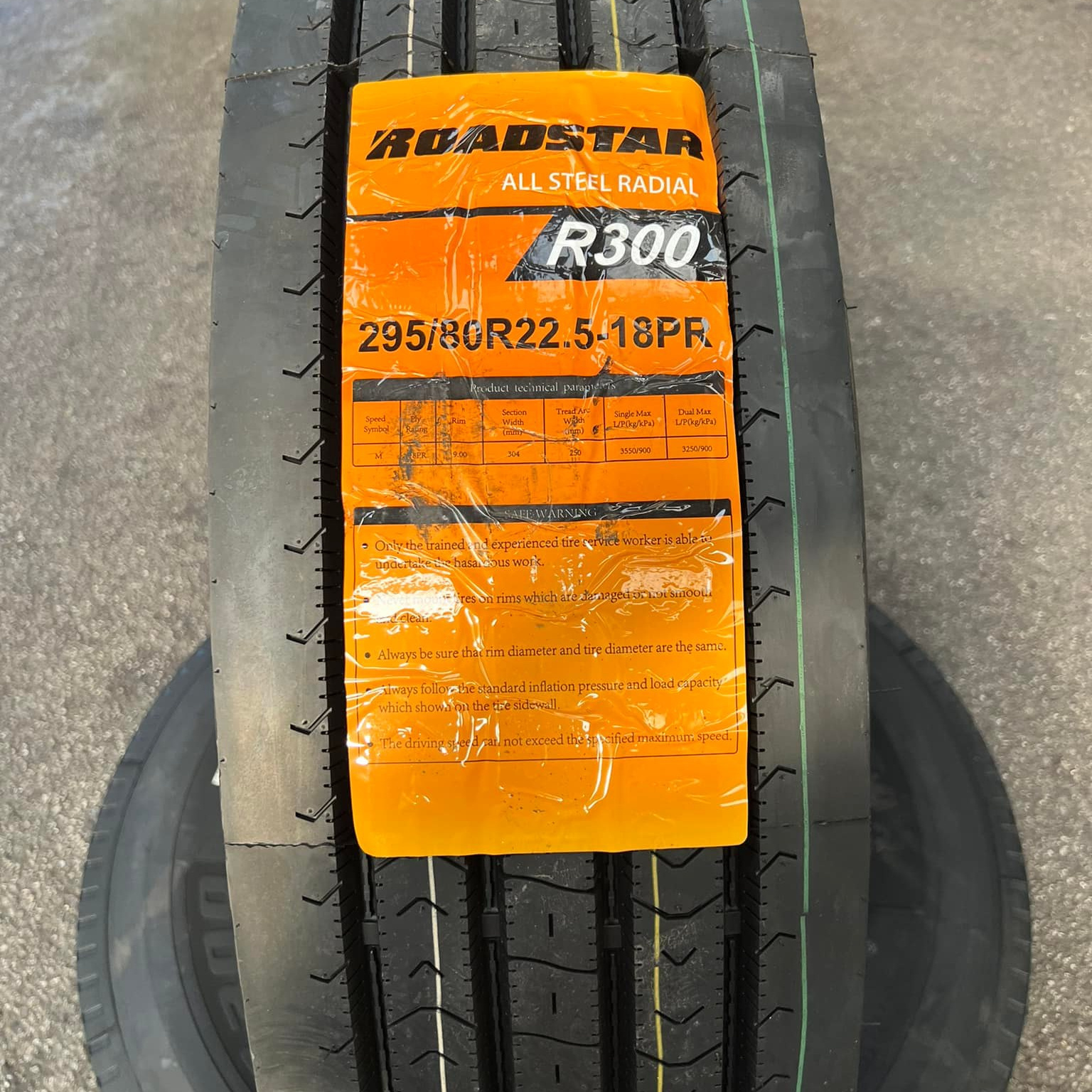 Double Coin/Wynstar/Roadstar brand 11R22.5 295/80R22.5 315/80R22.5 high quality TBR tires D300/D555/D588