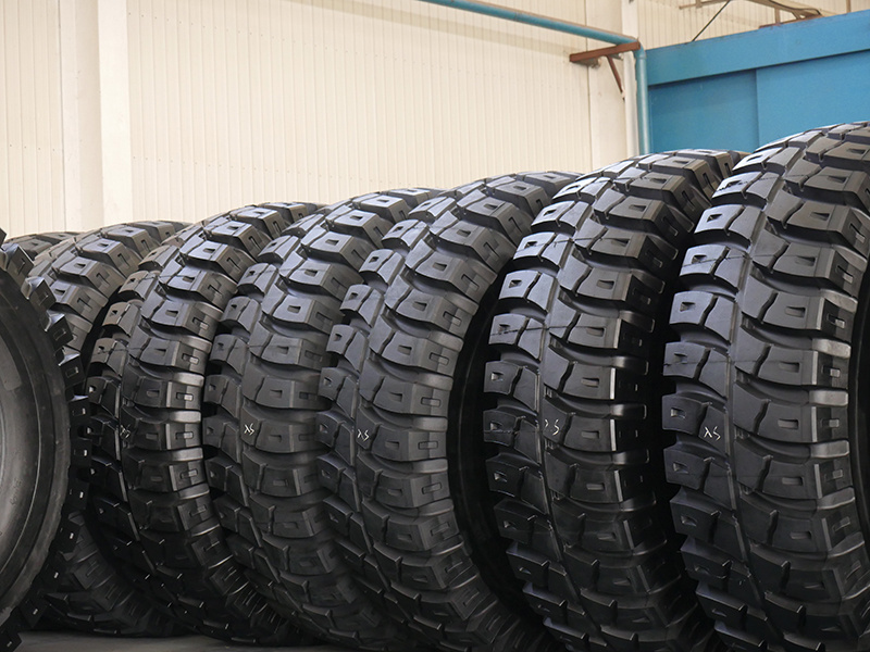 Dump truck tire 40.00R57 33.00R51 27.00R49 33.00R51 37.00R57 for open pits mine for Russia and Central Asia Markets