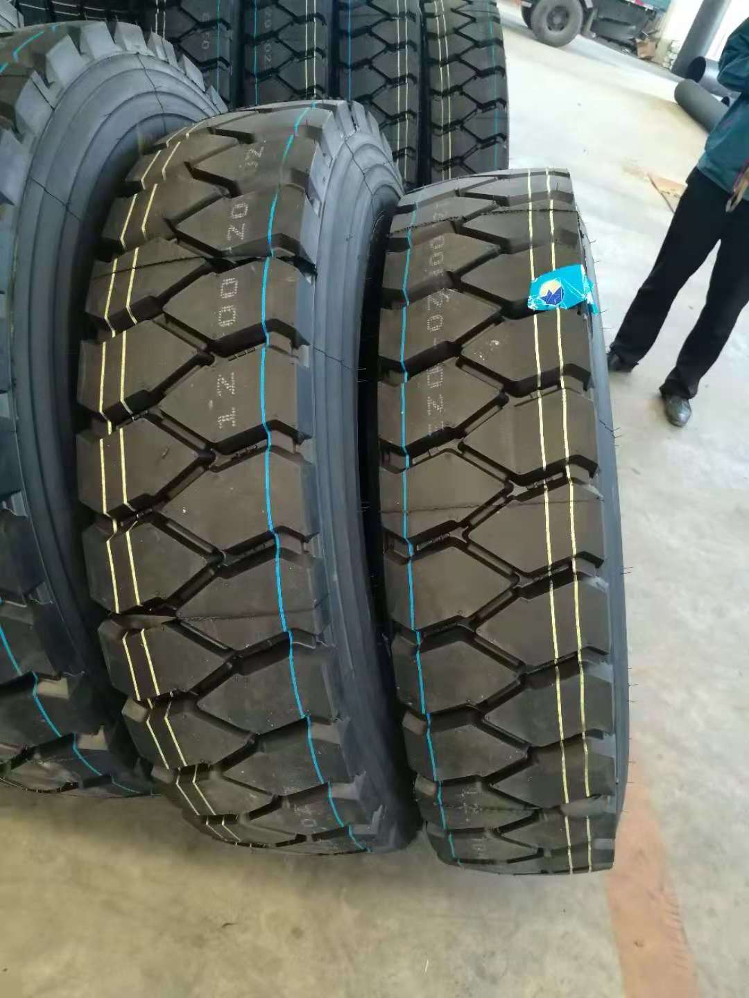 TOPRUNNER DOUPRO ROADMAX brand 900r20, 1000r20, 1100r20, 1200r20 truck tires manufacturer in China tyres for vehicles