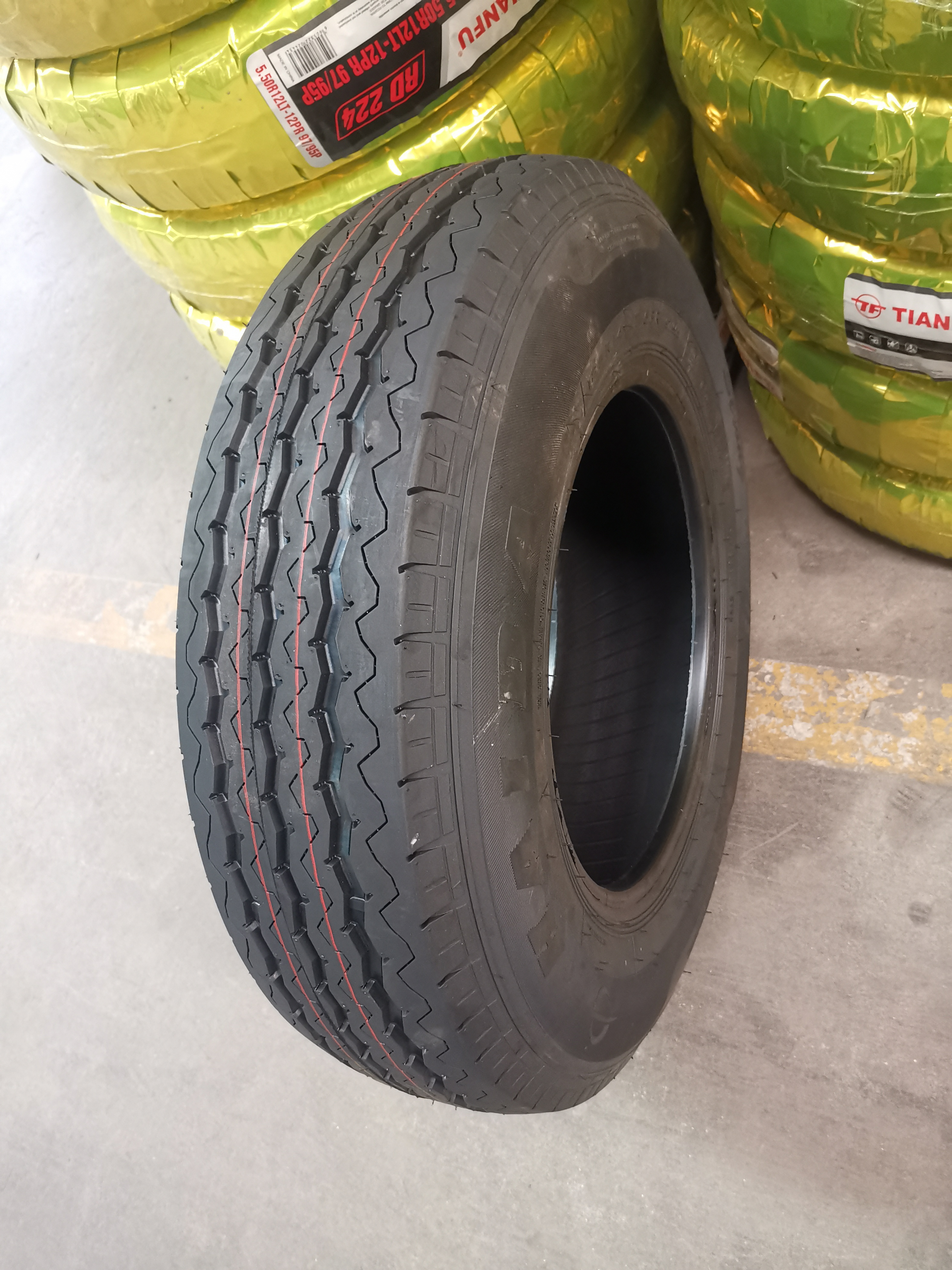 Tire commercial van tire light truck tire fitted with 14 inch rim 185R14 185R14C 185R14LT 6PR 8PR 185/14 185-14 185 14