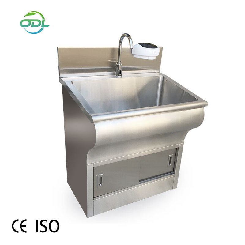 Customized  SUS304 stainless steel four-person high-back medical sink can be equipped with beauty mirrors and lights