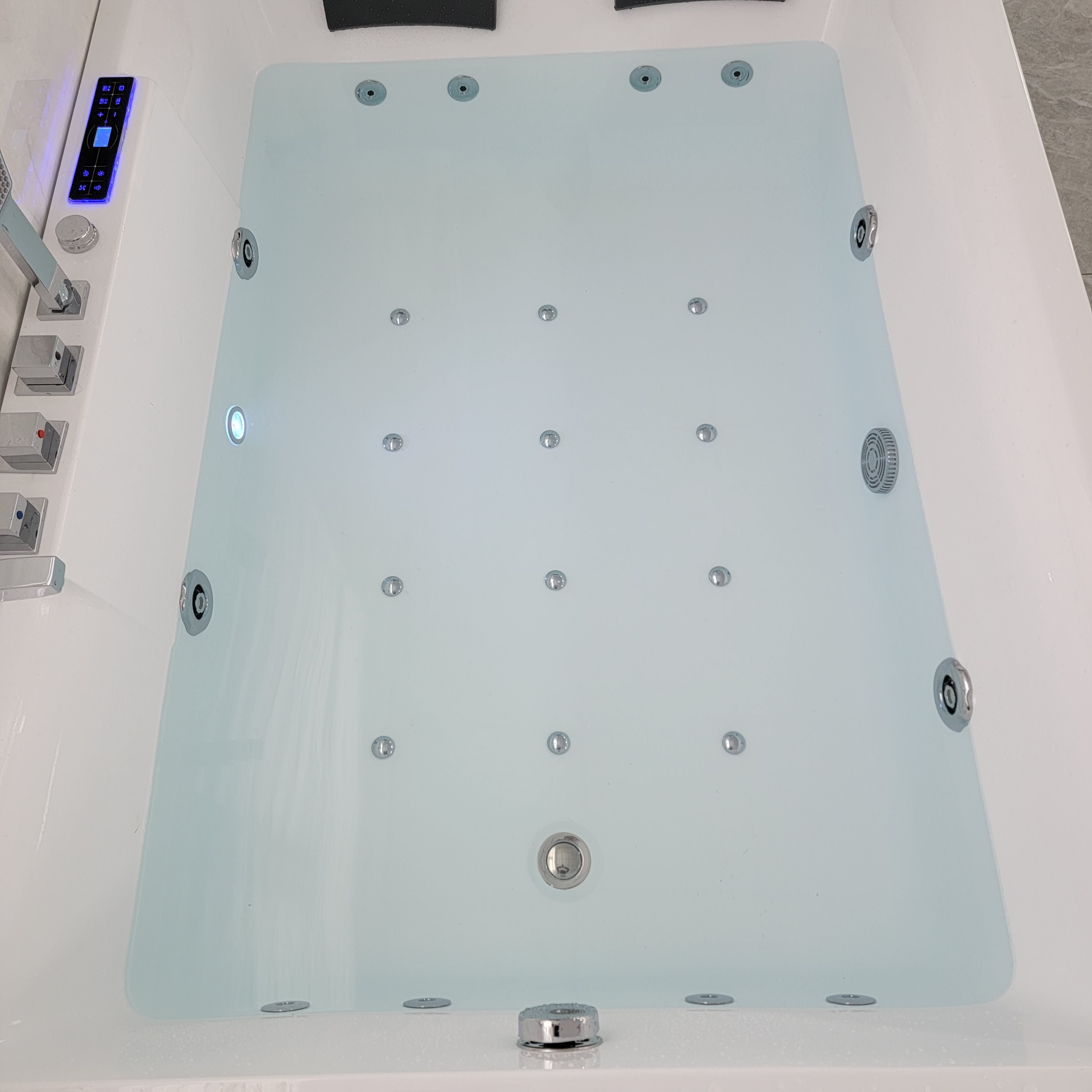 LED jets 2 person spa rectangle large space whirlpool massage bathtub with FM radio