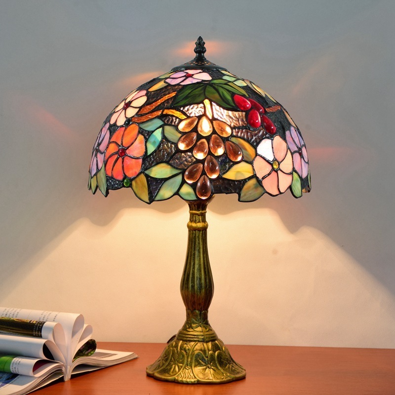 Retro Living Room Bedroom Bedside Stained Glass 12-inch Stained Glass Table Lamp