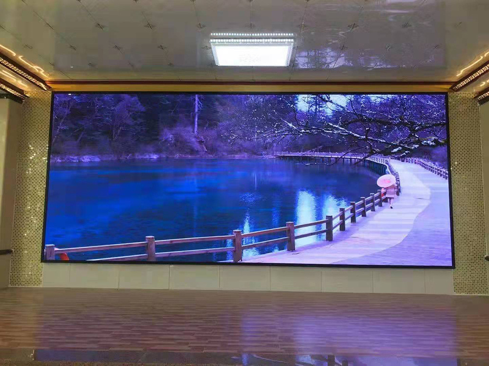 New Indoor Small Pitch High definition P1 P1.2 HD LED Display Screen