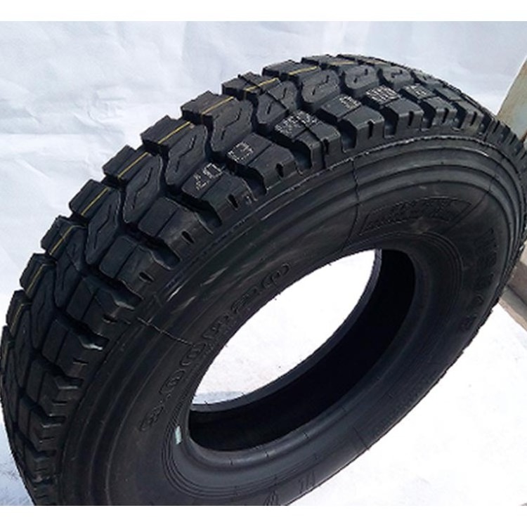 Competitive wholesale china truck tyres 9.00x20 900r/20 900r20 9.00r20 900x20 truck tyres prices