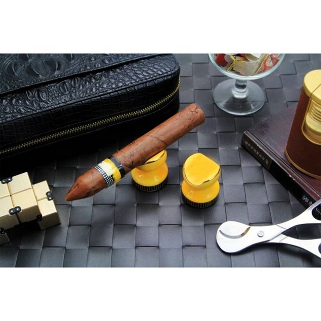 Custom Travel ashtray Smoking Accessories Portable Ceramic cigar stand Ashtray cigarette holder