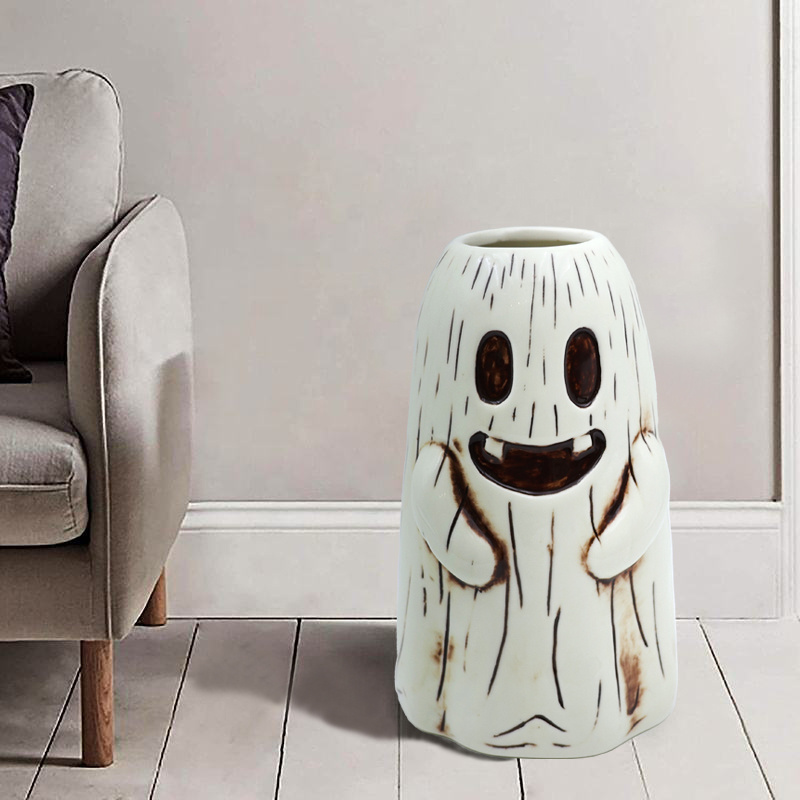 Custom factory wholesale white Halloween ghost shaped umbrella stand New ceramic umbrella holder for Nordic home decor