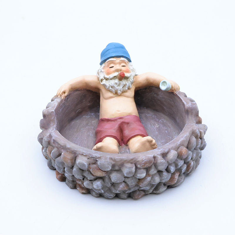 OEM wholesale interesting Home decor creative ash trays logo custom new with unique resin gnome cigar ashtray