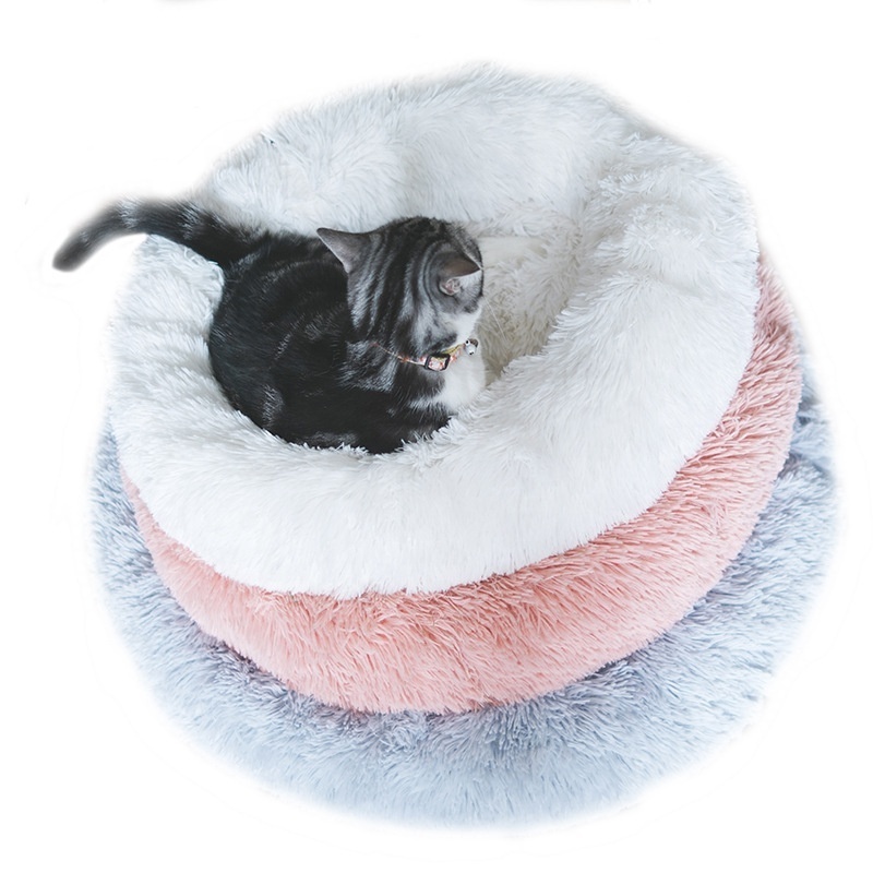 Comfortable soft fluffy long pile indoor pets like cats and dogs