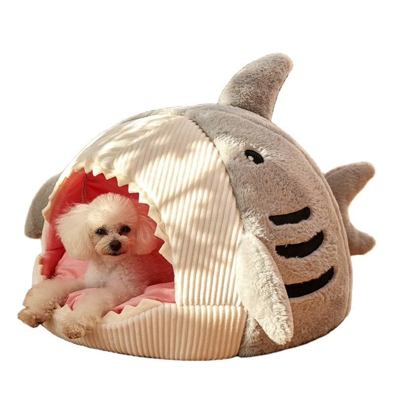 Hot Selling Winter Warm Pet Supplies Semi-Closed Round Plush Felt Shark Shaped Cat Bed