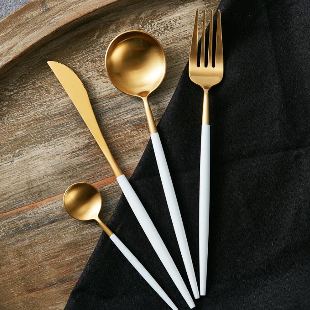 Ohere European style exquisite dinnerware set Customized gold dinner spoons forks and knife Steak cutlery set stainless steel