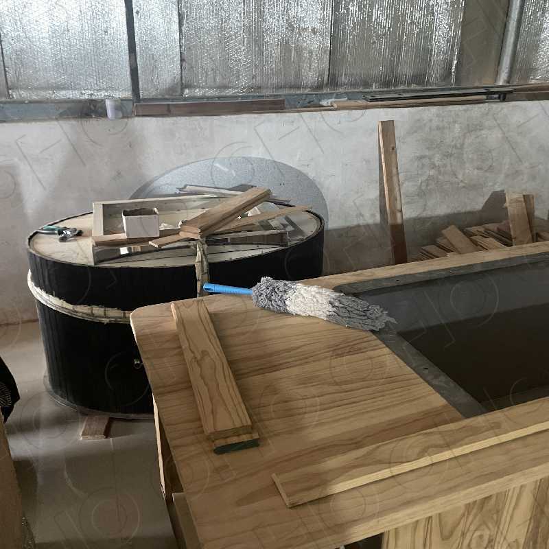 Hot Sale Ice Bath Tub Stainless Steel Liner Wood Cold Plunge Tub Cold Soak Recovery Pod With Chiller And Cover