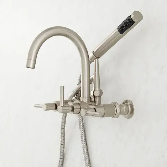 Modern Metal Bathtub Faucet Wall Mounted Tub Faucet With Lever Handles And Wall Couplers