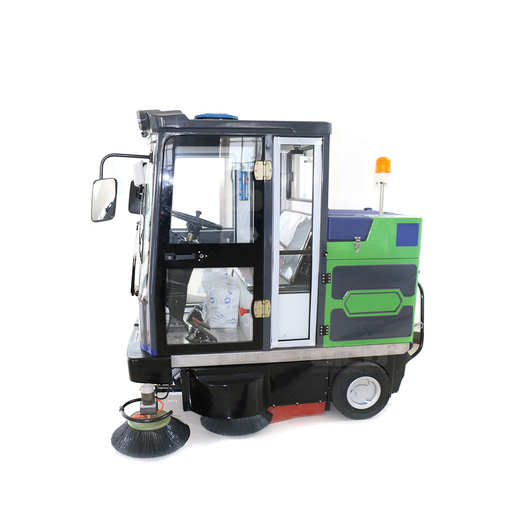 Electric sweeper machine with 180L rubbish bin