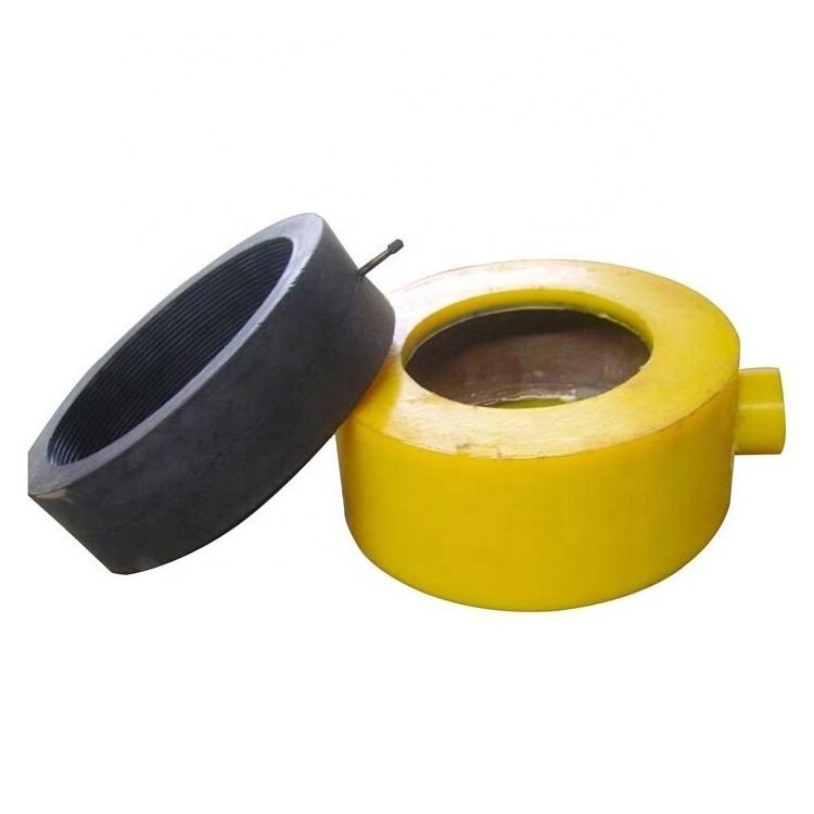 Quick release inflatable casing thread protector