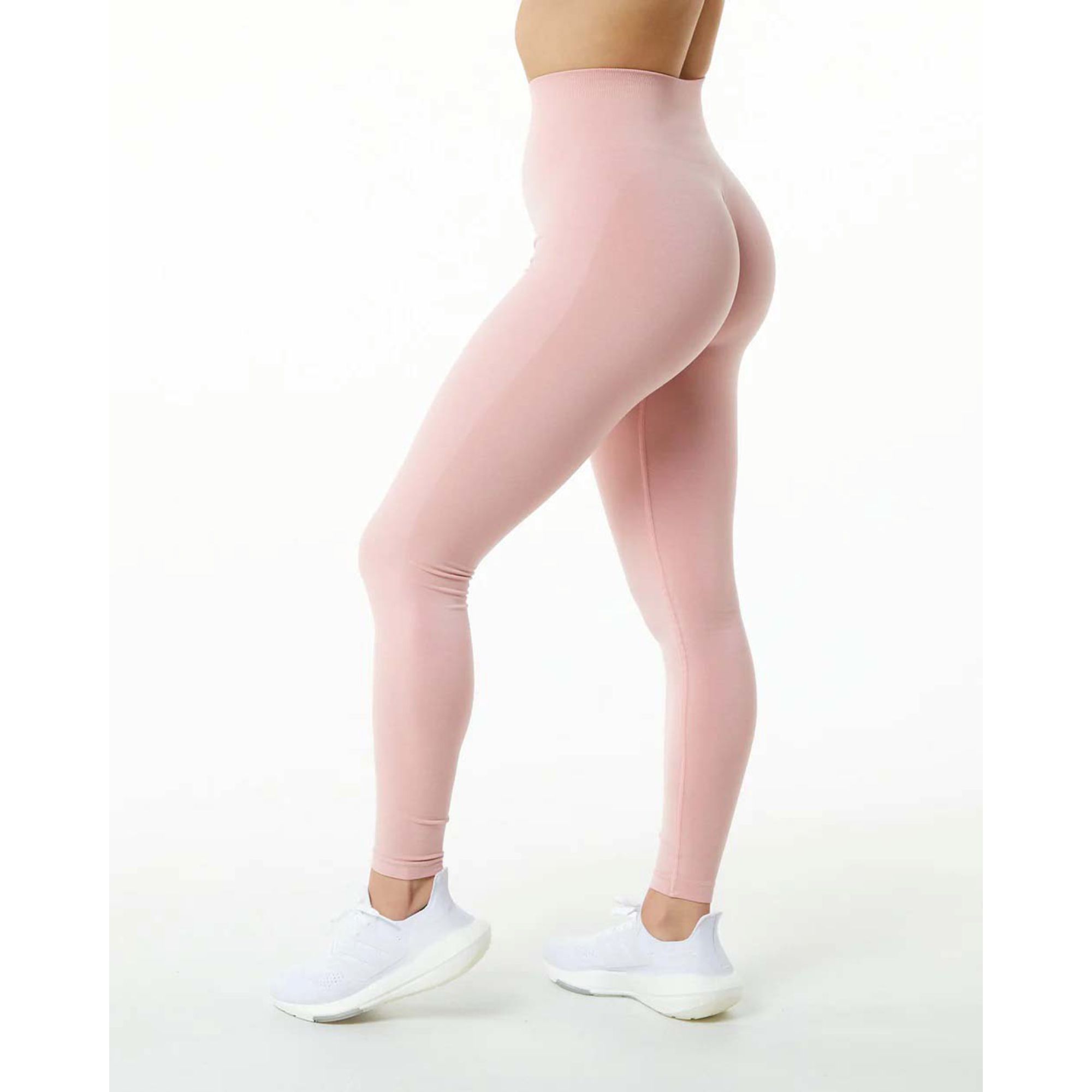 Seamless Knit Fabric 51% Polyamide 38% Polyester 11% Elastane Tapered High Waisted Blossom Womens Seamless Scrunch Legging