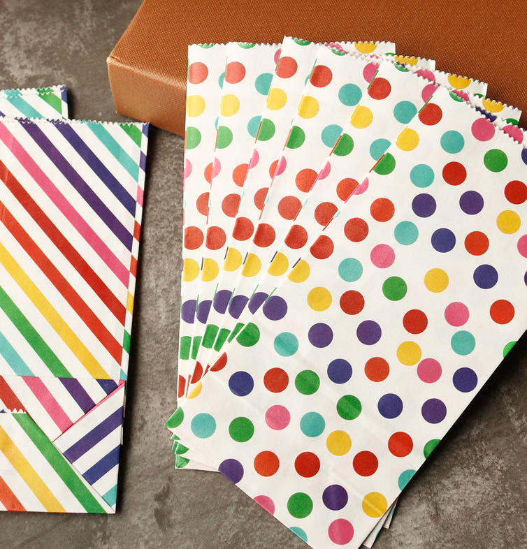 Okay Wholesale Luxury Rainbow Polka Dots Stripe Candy Favor Paper Bags With Stickers for Party Wedding Christmas