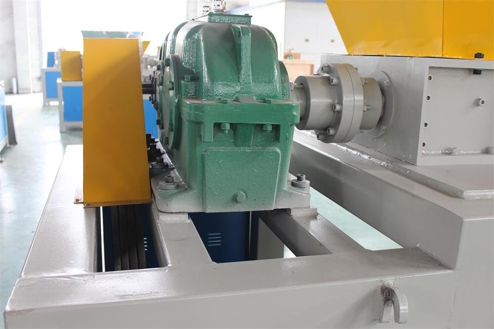 High Efficiency Double Shaft Shredder Shredder for Recycling Wood Paper Tray Drum Bottle