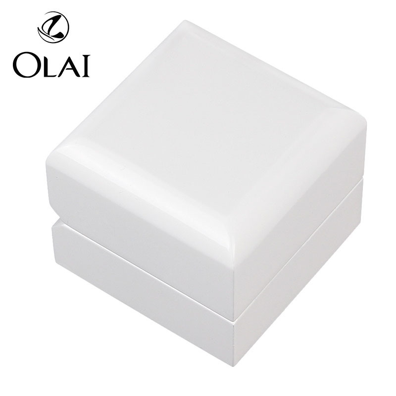 Glossy White Lacquer Ring Boxes Luxury Bride Wedding Ring Wooden Box