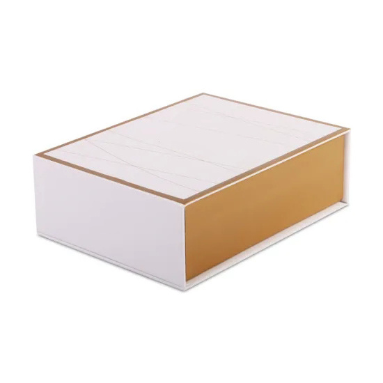 Custom Made Rigid Cardboard Logo Gold Foil Magnetic Closure White Color Gift Boxes Magnetic Boxes