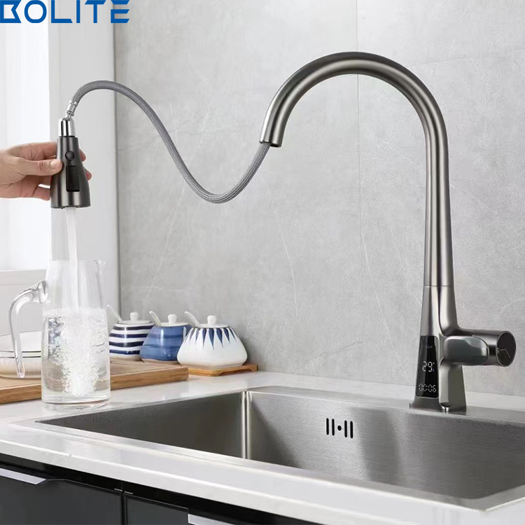 Manufacturer Customized New Design Pull Out Brass Cold And Hot Digital Display Kitchen Sink Faucet