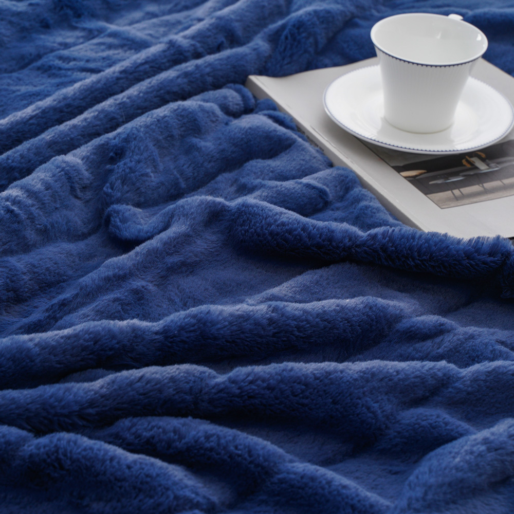 Ultra Soft Chunky Plush Micro Mink Faux Fur Throws Double Side Reversible Comfortable Fluffy Blankets