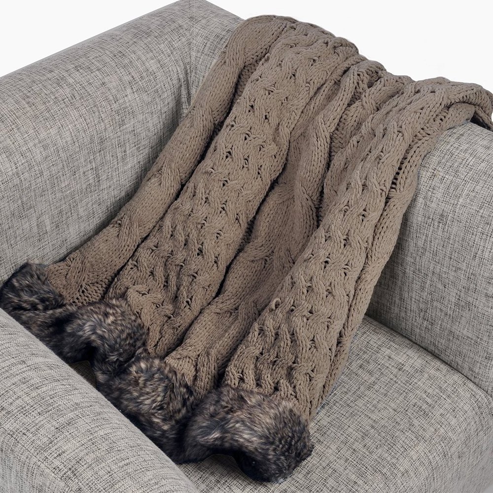 Camel Cable Knitted Luxury Chenille Throw Blanket with Faux Fur Serging Both Ends