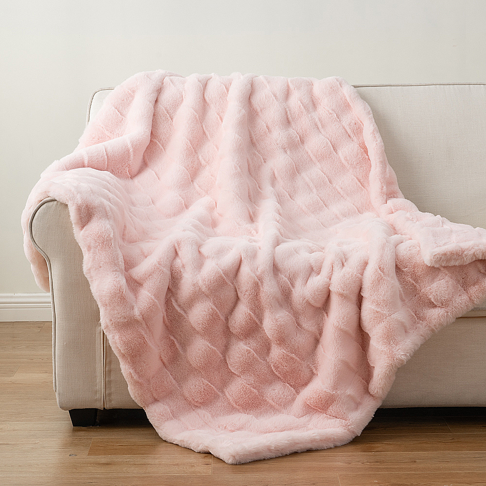 High Quality Super Soft No Shedding Fabric Faux Fur Blanket Snuggle Wearable Thick Plush Sofa korean blanket manufactures