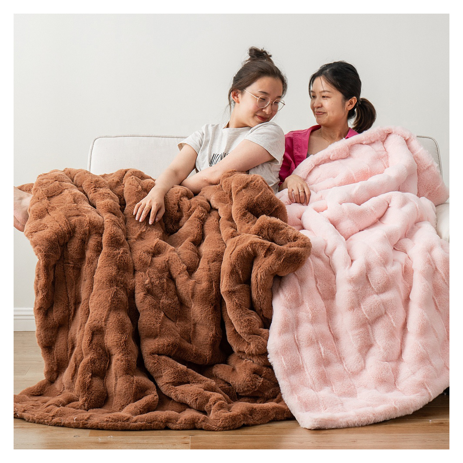 High Quality Super Soft No Shedding Fabric Faux Fur Blanket Snuggle Wearable Thick Plush Sofa korean blanket manufactures