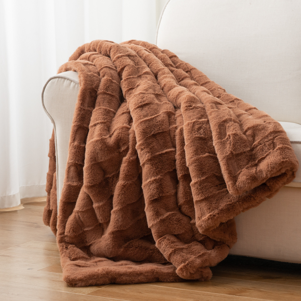 High Quality Super Soft No Shedding Fabric Faux Fur Blanket Snuggle Wearable Thick Plush Sofa korean blanket manufactures