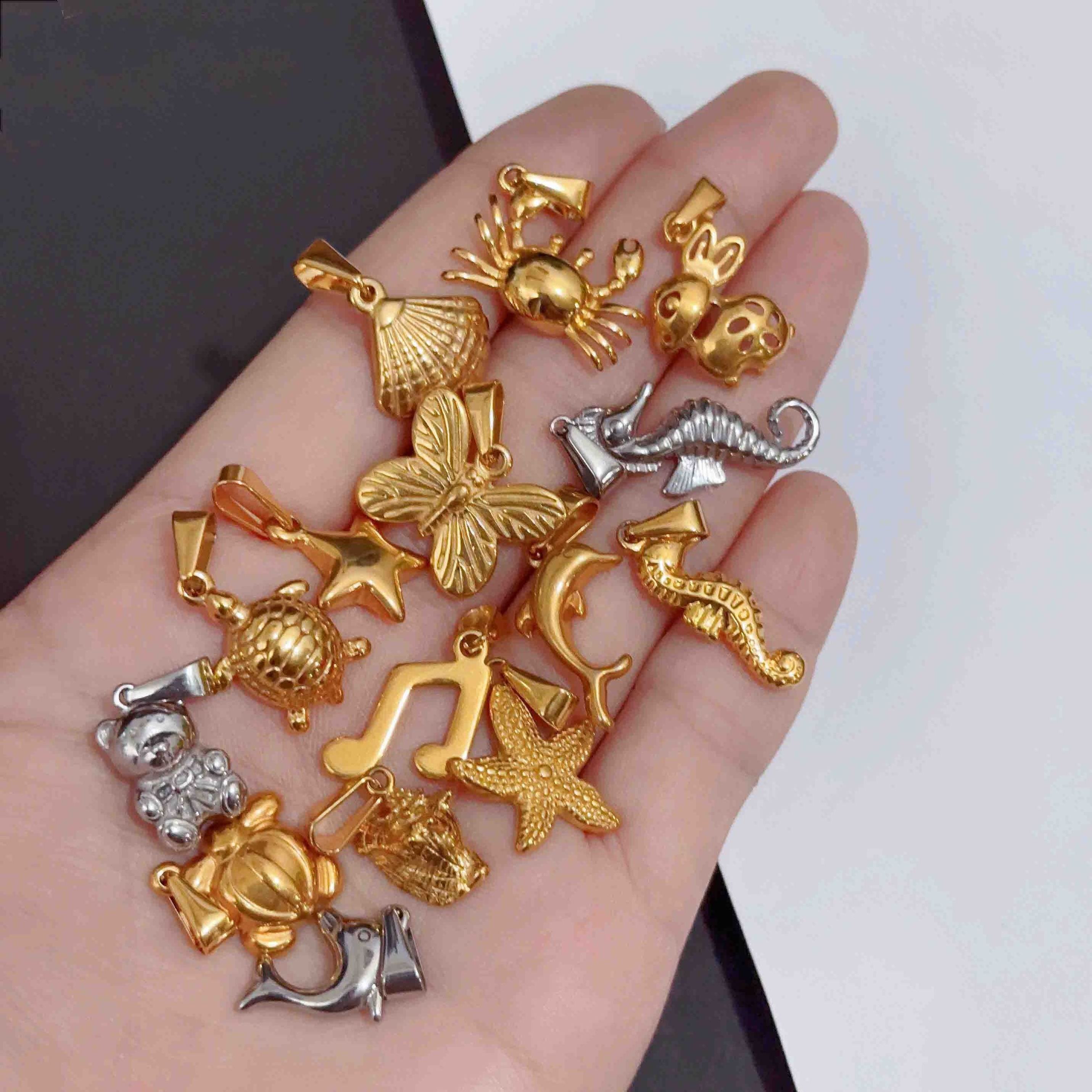 Wholesale Sea Starfish Seahorse Charm 18k Gold Jewelry Custom Pendant Stainless Steel Bohemian Beach Turtle Conch Shell Pendant