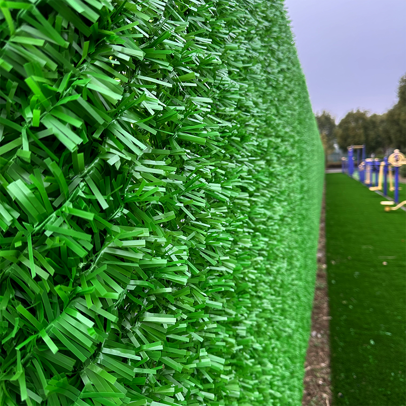 Artificial grass walls are used indoors and outdoors,3-year UV protection and is flame retardant for safer, more durable use.