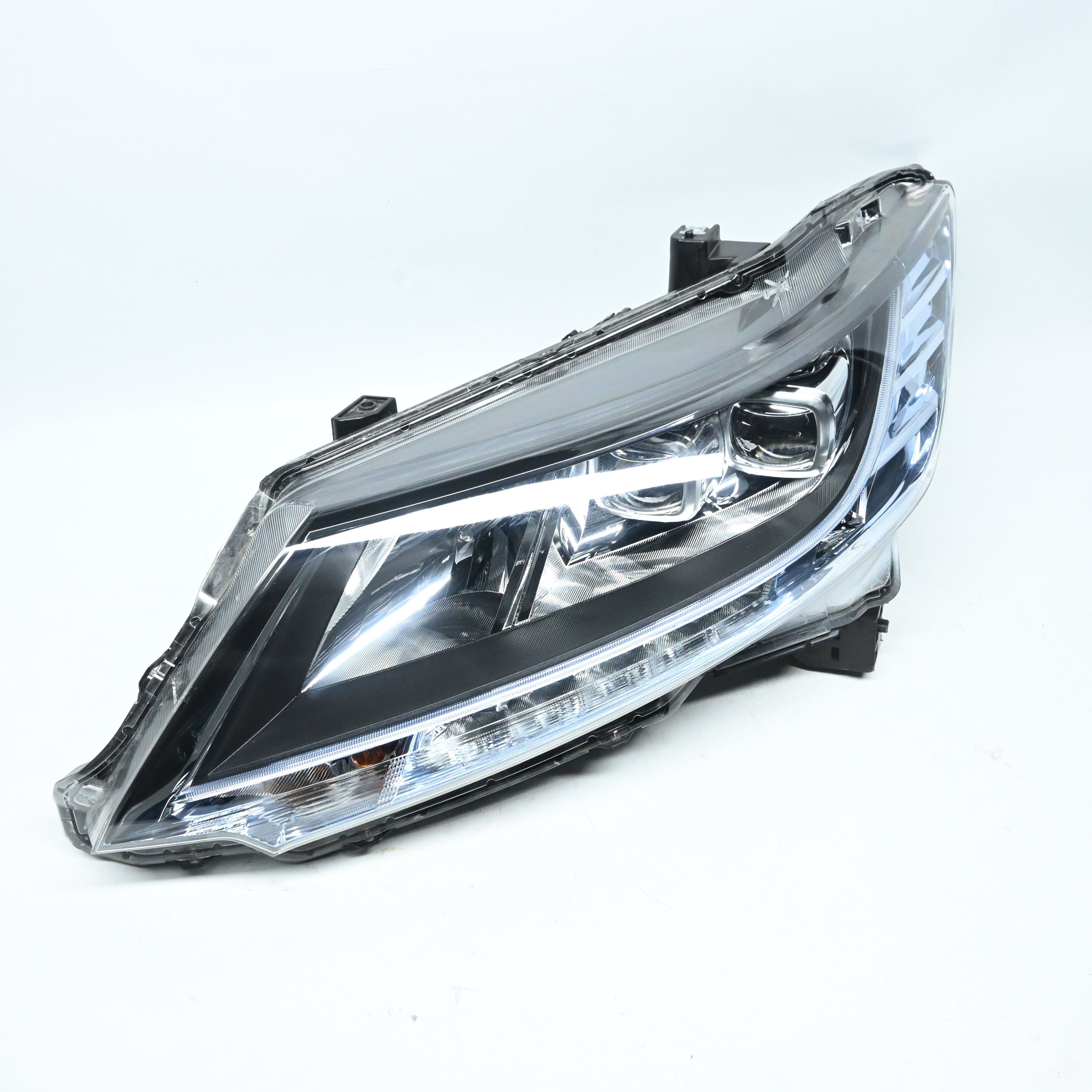 Original Odyssey halogen headlights suitable for Honda Odyssey automotive parts wholesale direct sales 2015-2017