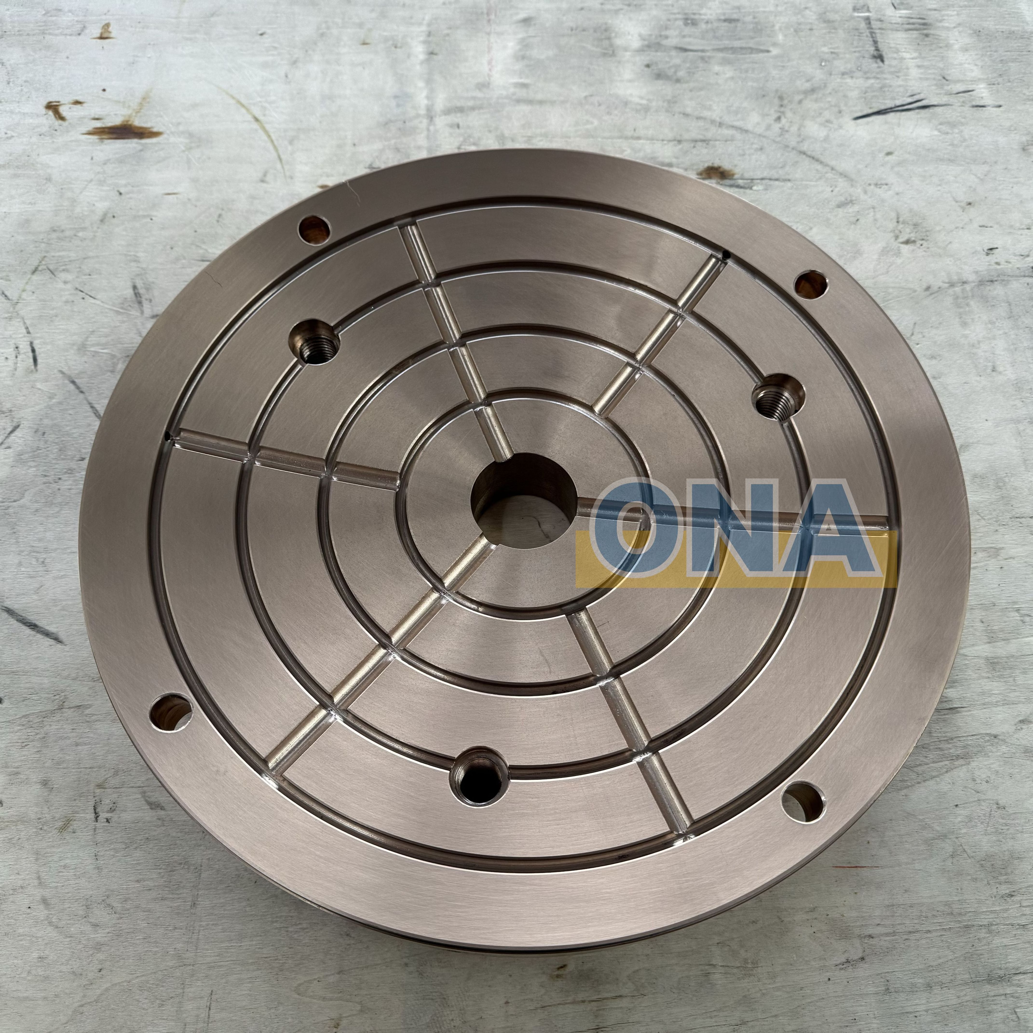 ONA-7035800600 HP300 rock cone crusher replacement wear parts socket liner for ore mining machine