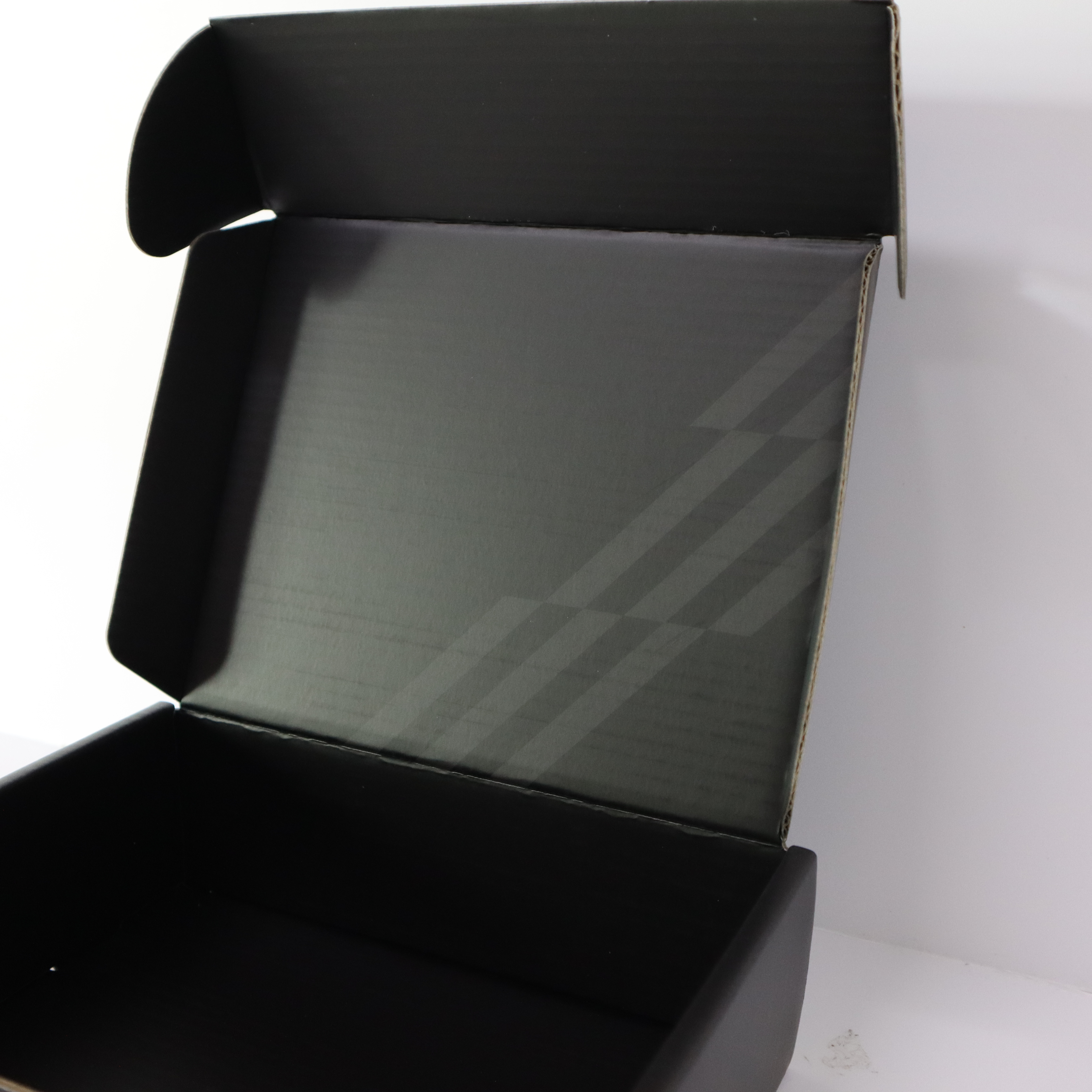 Custom Solid Shipping Mailer Box Paper Printed Corrugated Cardboard Mailing Matte Black Box