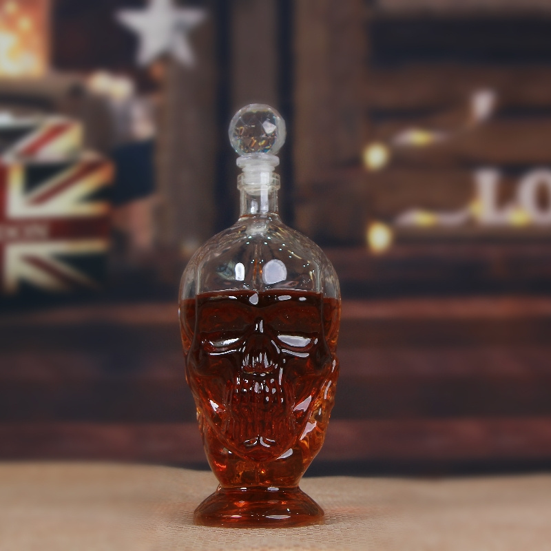 hand made glass decanter skull shaped 1000ml  glass decanter