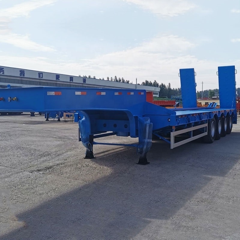 Factory price three axles 60T Low bed flatbed lowboy Semi Trailer with hydraulic ramp 3/4 axle stepframe lowboy trailer truck