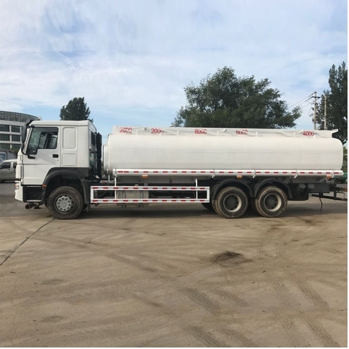 Carrier Sprinkler Tank Truck With Good Price Heavy Duty Water Tank Truck