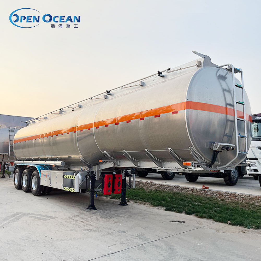 Capacity Fuel Dispenser Truck 40000L 42000lL Fuel Tanker Truck Refuelling Truck For Oil Transportation