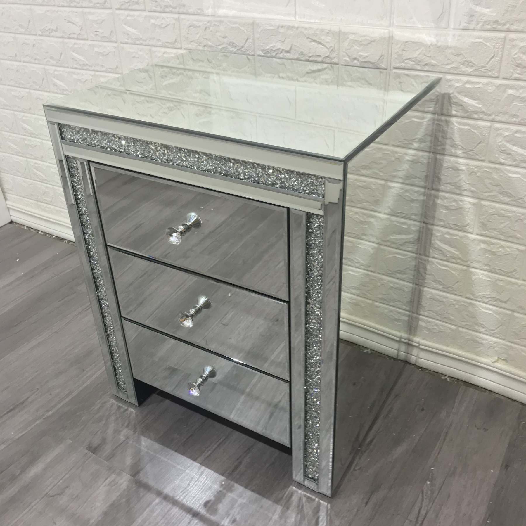 Promotional Hot Selling Customized Professional Good price of nightstands mirror furniture crushed diamond