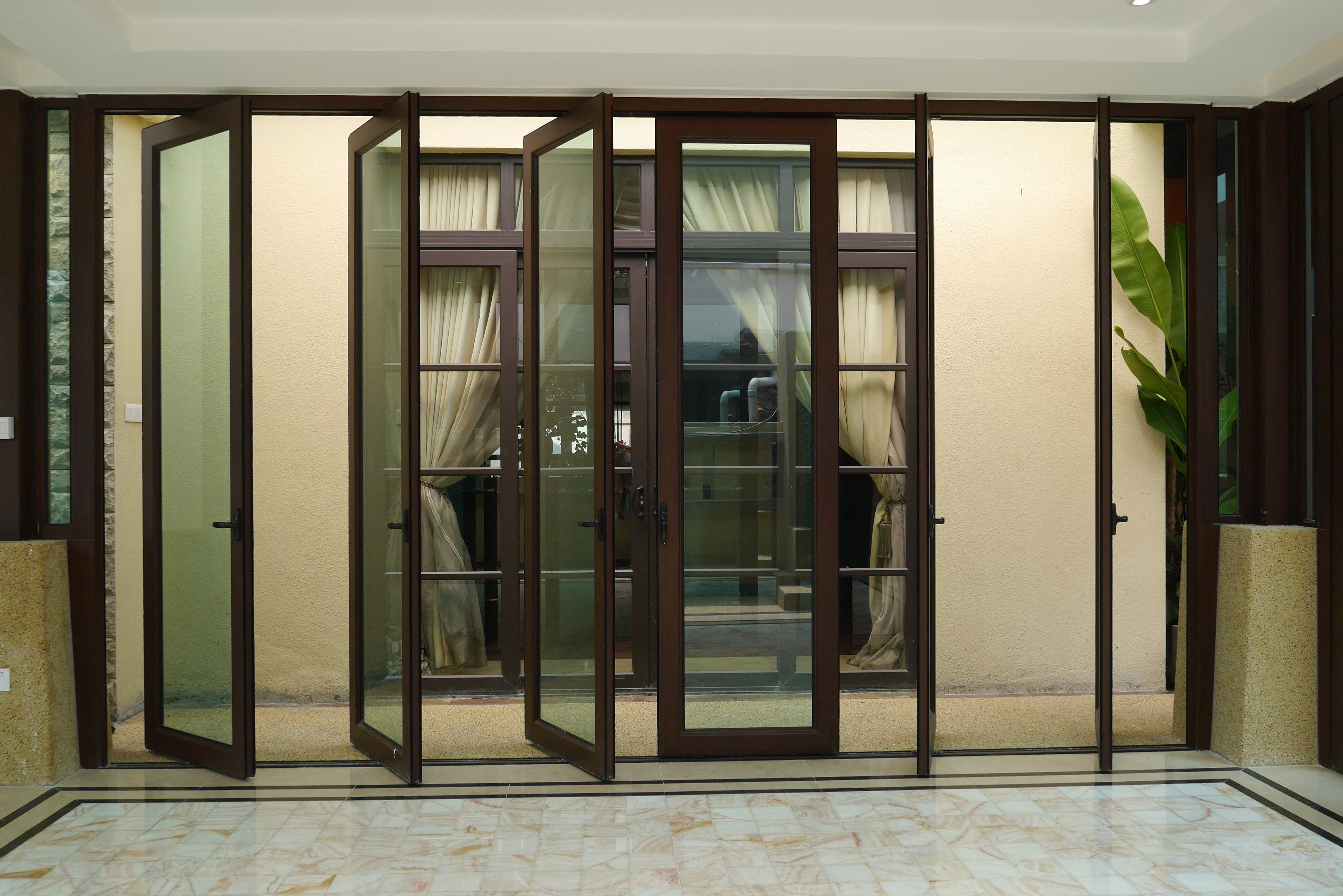 Malaysia Factory 360 Degrees Aluminium Pivot Door System With Concealed Hinges Can Be Customize