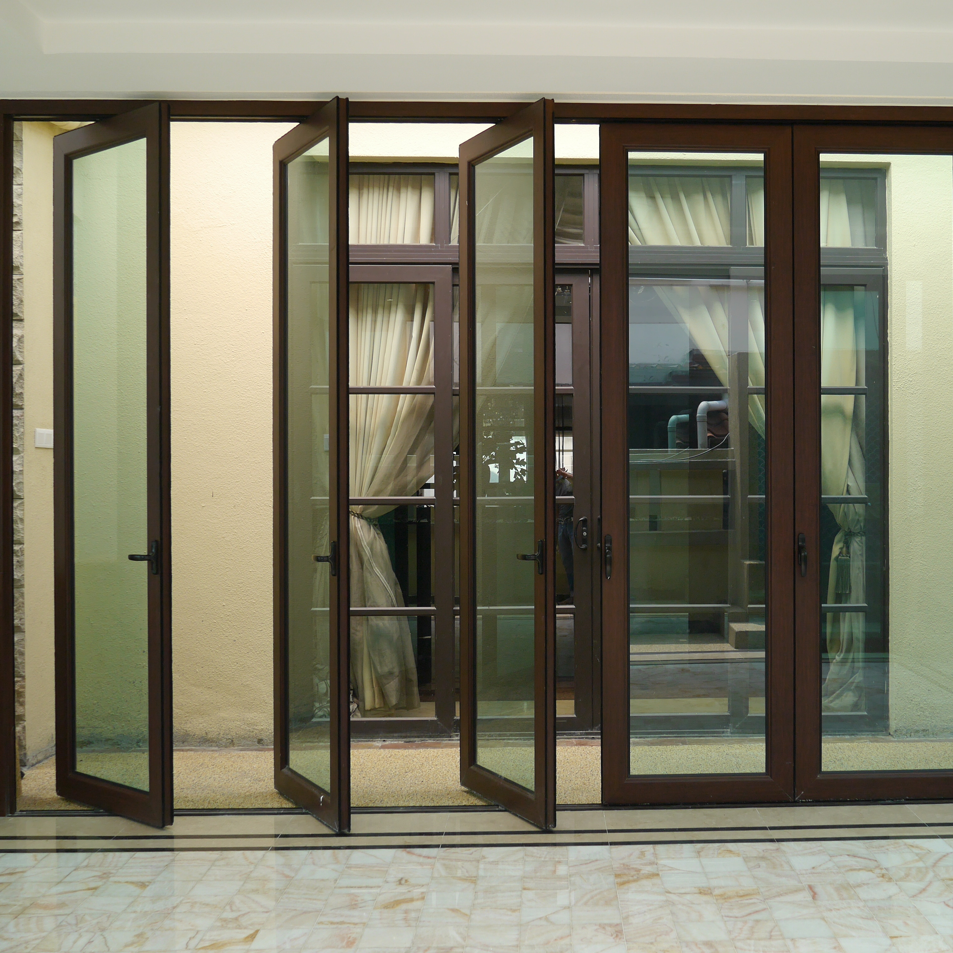 Malaysia Factory 360 Degrees Aluminium Pivot Door System With Concealed Hinges Can Be Customize